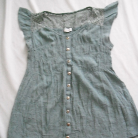 mine Tops - Women's Button Down Peasant Ruffle Tee Size Large